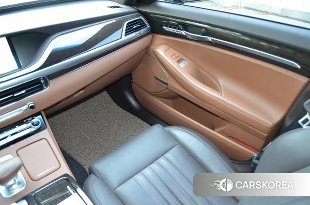 Genesis G90 2019 Черный из Кореи, фото 2