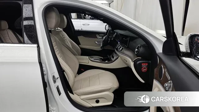 Mercedes-Benz E-Class W213 2021 Белый из Кореи, фото 2