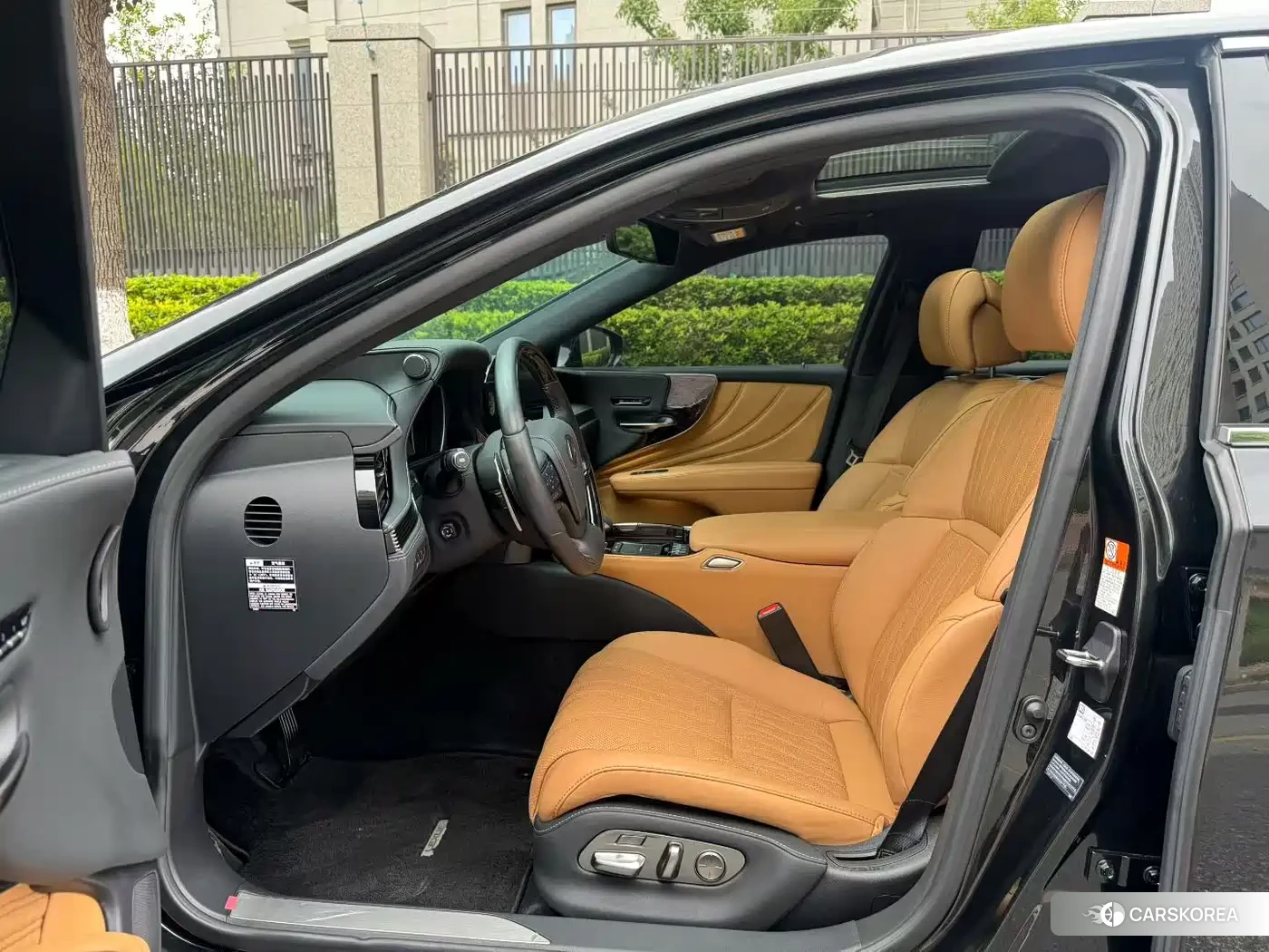 Lexus LS 2021 Черный из Китая, фото 2