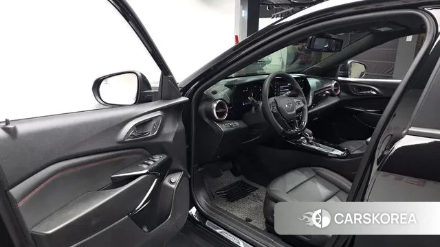 Chevrolet (GM Daewoo) Trax Crossover 2024 Черный из Кореи, фото 2