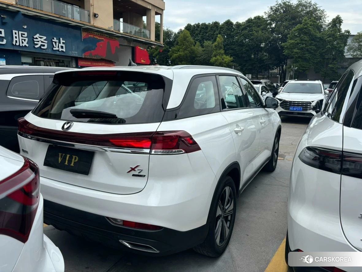 Chang'an X7 PLUS 2024 Белый из Китая, фото 2