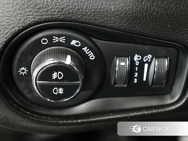 Jeep Renegade 2018 Черный из Кореи, фото 2