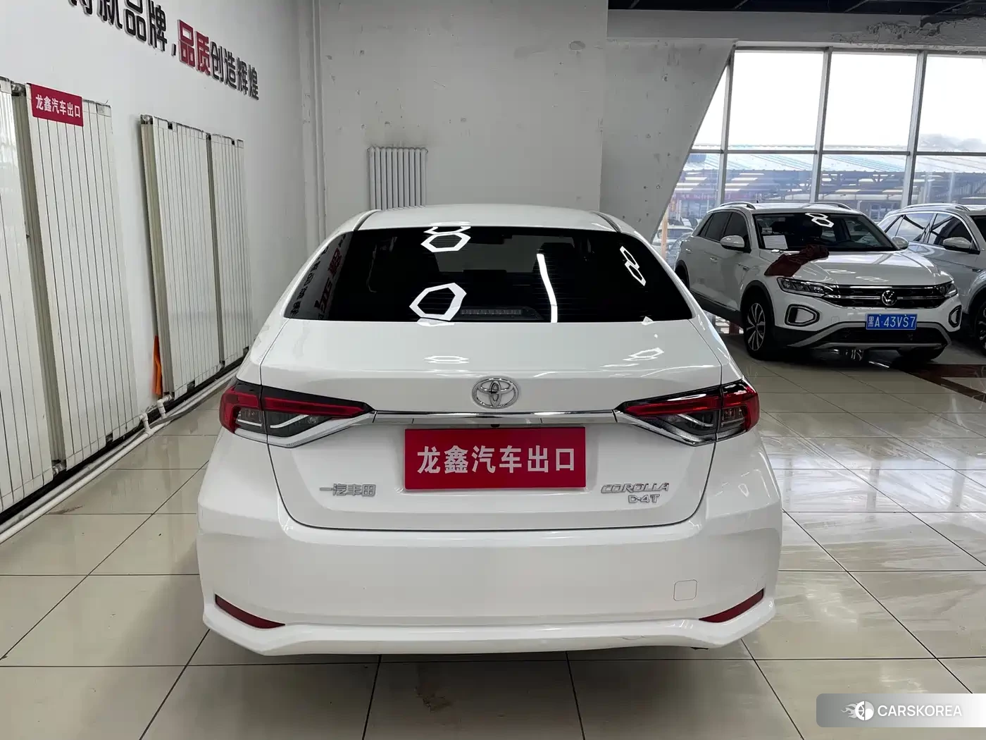 Toyota Corolla 2023 Белый из Китая, фото 2