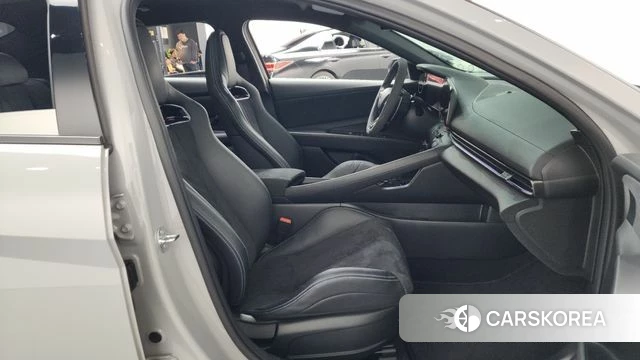 Hyundai The New Avante (CN7) 2024 Жемчужный цвет из Кореи, фото 2