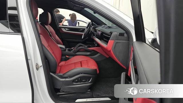 Porsche Cayenne (PO536) 2023 Белый из Кореи, фото 2