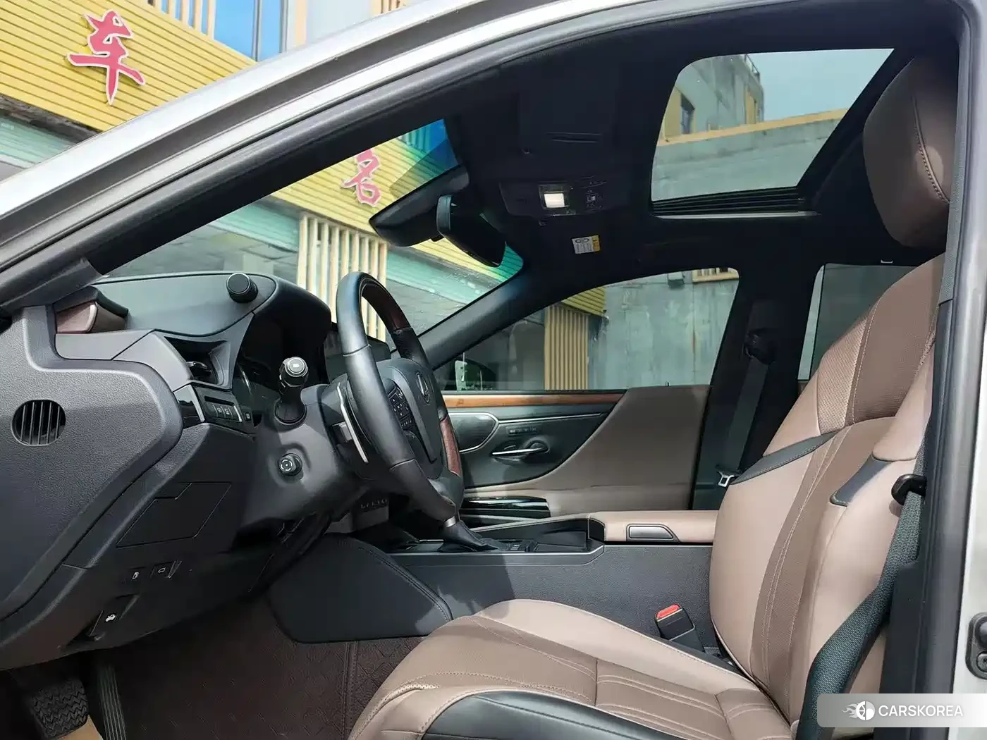 Lexus ES 2024 Silver/gray из Китая, фото 2