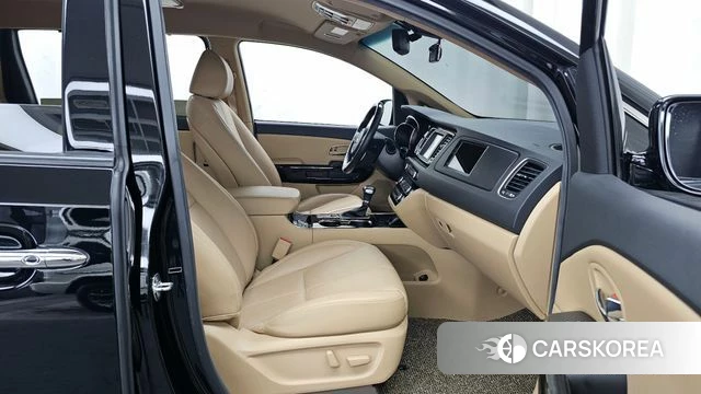 Kia The New Carnival 2018 Черный из Кореи, фото 2