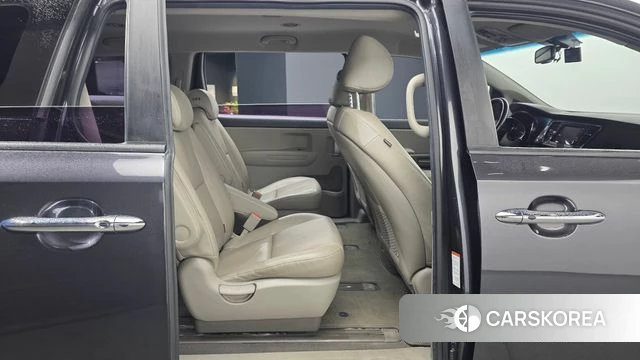 Kia The New Carnival 2019 Серый из Кореи, фото 2