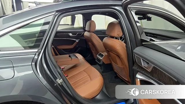 Audi A6 (C8) 2020 Серебристо-серый из Кореи, фото 2