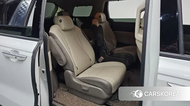 Kia Carnival 4th generation 2023 Белый из Кореи, фото 2