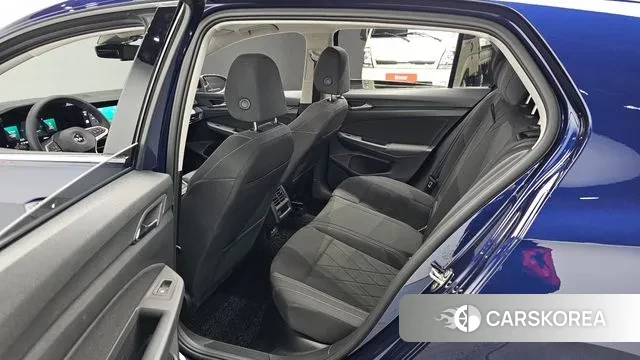 Volkswagen Golf 8th Generation 2022 Синий из Кореи, фото 2