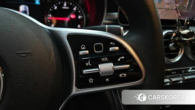 Mercedes-Benz C-Class W205 2019 Белый из Кореи, фото 2