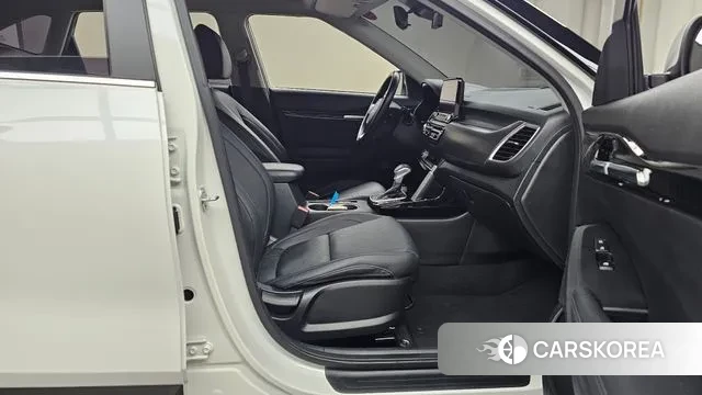 Kia Seltos 2022 Белый из Кореи, фото 2