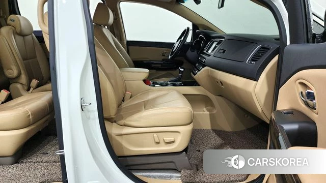 Kia The New Carnival 2018 Белый из Кореи, фото 2
