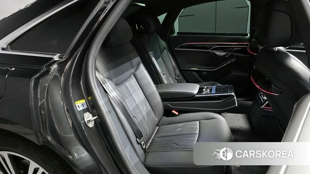Audi A8 (D5) 2021 Черный из Кореи, фото 2