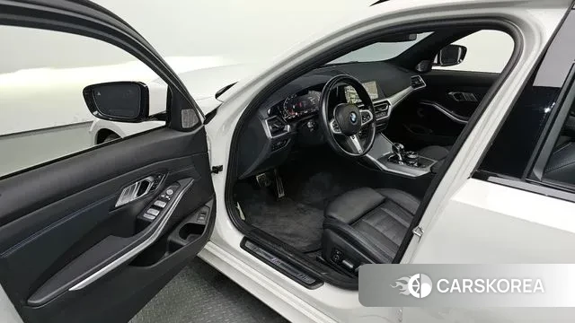 BMW 3 Series (G20) 2022 Белый из Кореи, фото 2