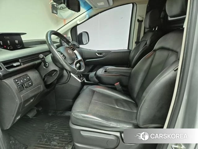 Hyundai Staria 2021 Серебряный из Кореи, фото 2