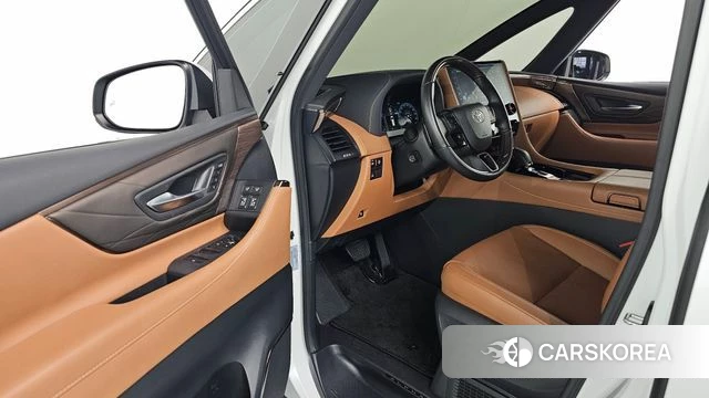 Toyota Alphard 4th Generation 2024 Белый из Кореи, фото 2