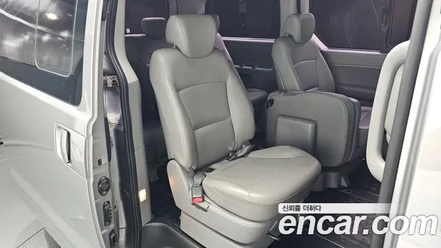 Hyundai The New Grand Starex 2018 Серебристо-серый из Кореи, фото 2