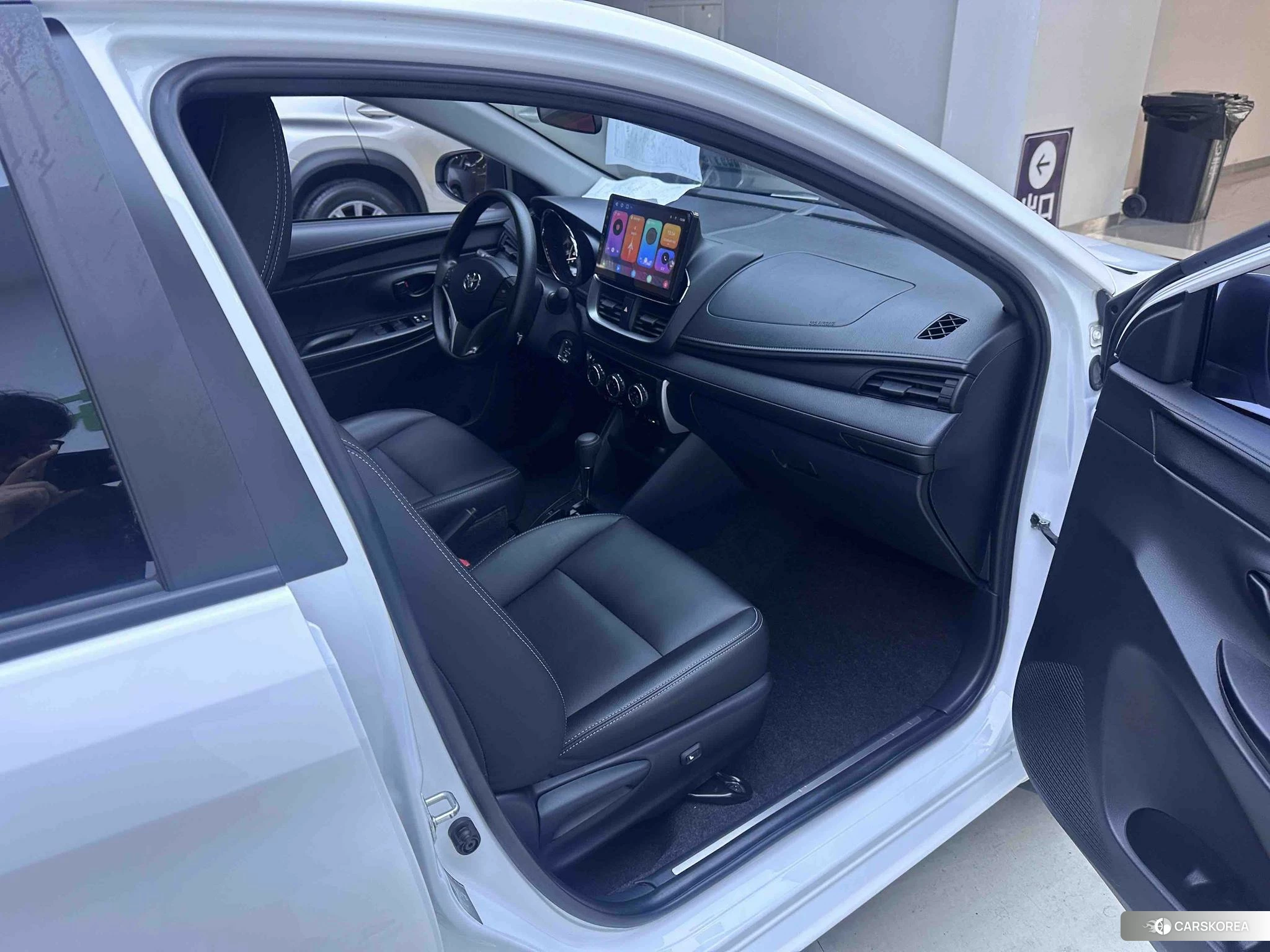 Toyota YARIS L Zhixuan 2021 Белый из Китая, фото 2