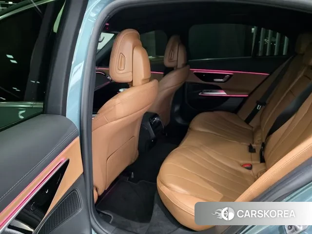 Mercedes-Benz E-Class W214 2024 Синий нефрит из Кореи, фото 2