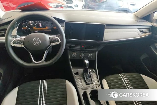 Volkswagen Bora 2023 Белый из Китая, фото 2