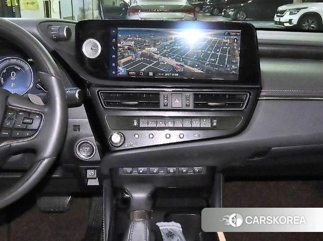 Lexus ES300h 7th generation 2023 Черный из Кореи, фото 2