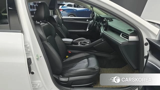 Kia K5 3rd generation 2023 Белый из Кореи, фото 2