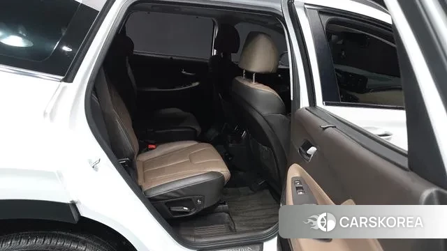 Hyundai The New Santa Fe 2023 Белый из Кореи, фото 2