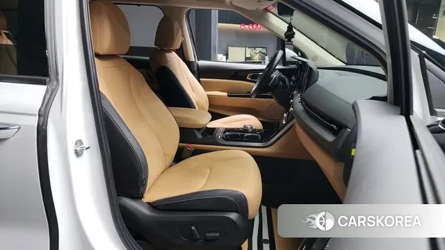 Kia Carnival 4th generation 2023 Белый из Кореи, фото 2