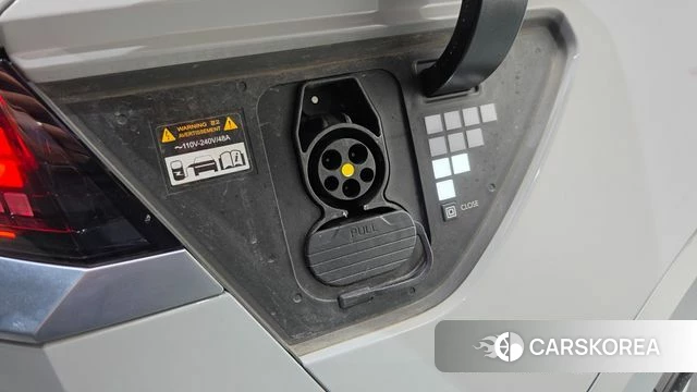 Hyundai Ionic 5 2023 Серебристо-серый из Кореи, фото 2