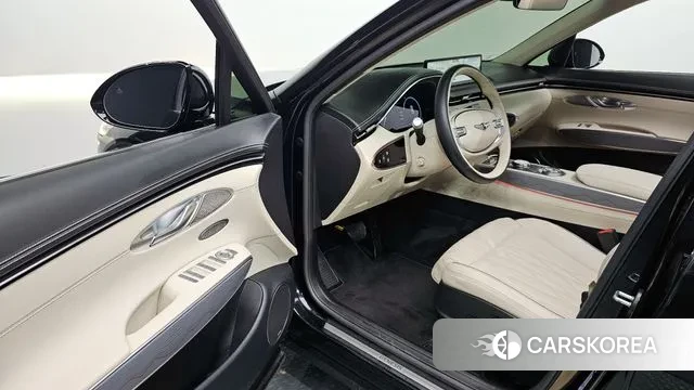 Genesis GV70 2024 Черный из Кореи, фото 2