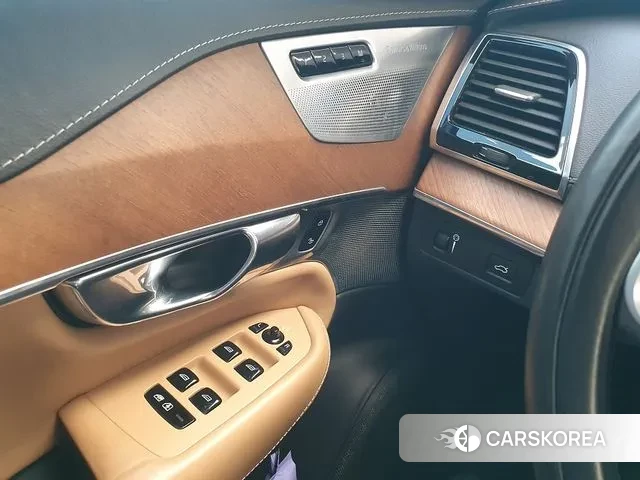 Volvo XC90 second Generation 2018 Серый из Кореи, фото 2