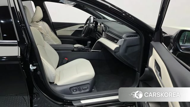 Toyota Camry (XV80) 2026 Черный из Кореи, фото 2