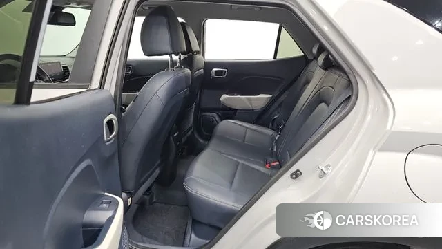 Hyundai Venue 2024 Серебристо-серый из Кореи, фото 2