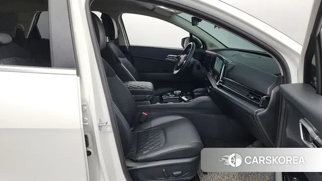 Kia Sportage 5th Generation 2023 Белый из Кореи, фото 2