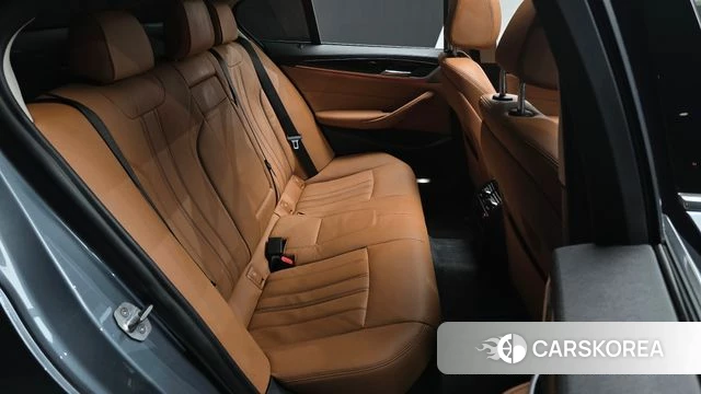 BMW 5 Series (G30) 2019 Серый из Кореи, фото 2