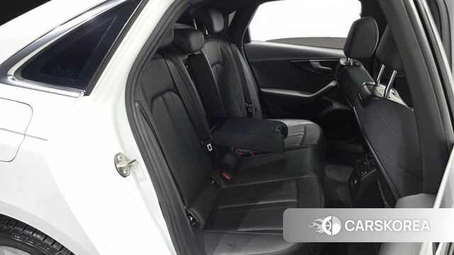 Audi A4 (B9) 2021 Белый из Кореи, фото 2