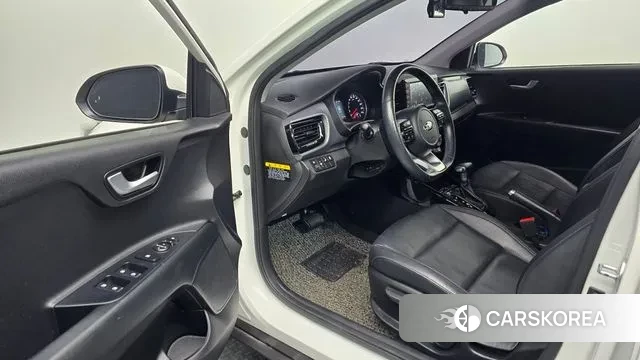 Kia Stonic 2019 Белый из Кореи, фото 2