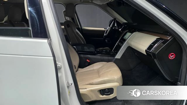 Land Rover Discovery 5 2018 Белый из Кореи, фото 2