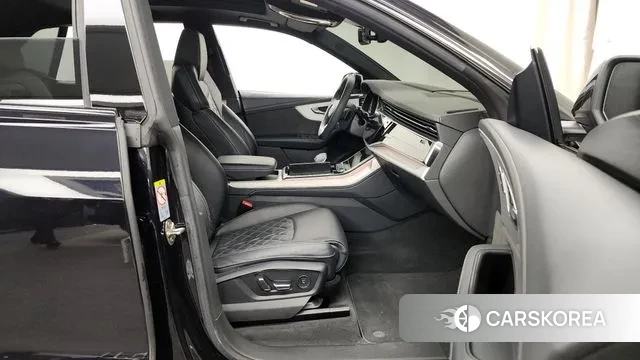 Audi Q8 (4M) 2021 Черный из Кореи, фото 2