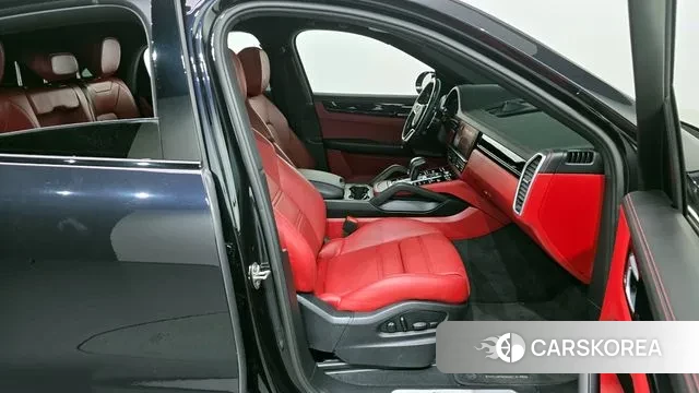 Porsche Cayenne (PO536) 2022 Черный из Кореи, фото 2