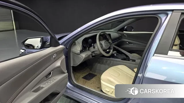 Hyundai The New Avante (CN7) 2023 Синий из Кореи, фото 2