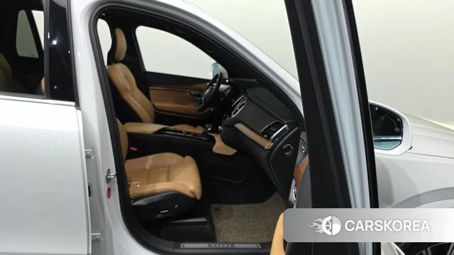 Volvo XC90 second Generation 2020 Белый из Кореи, фото 2