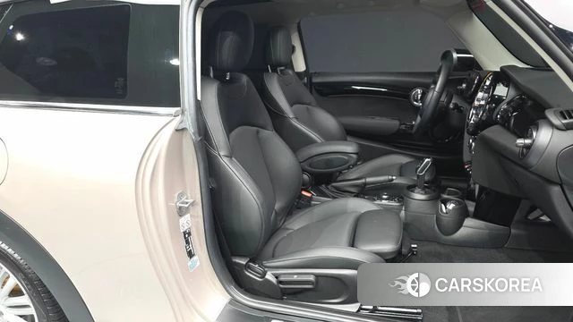 Mini Cooper 2021 Жемчужный цвет из Кореи, фото 2
