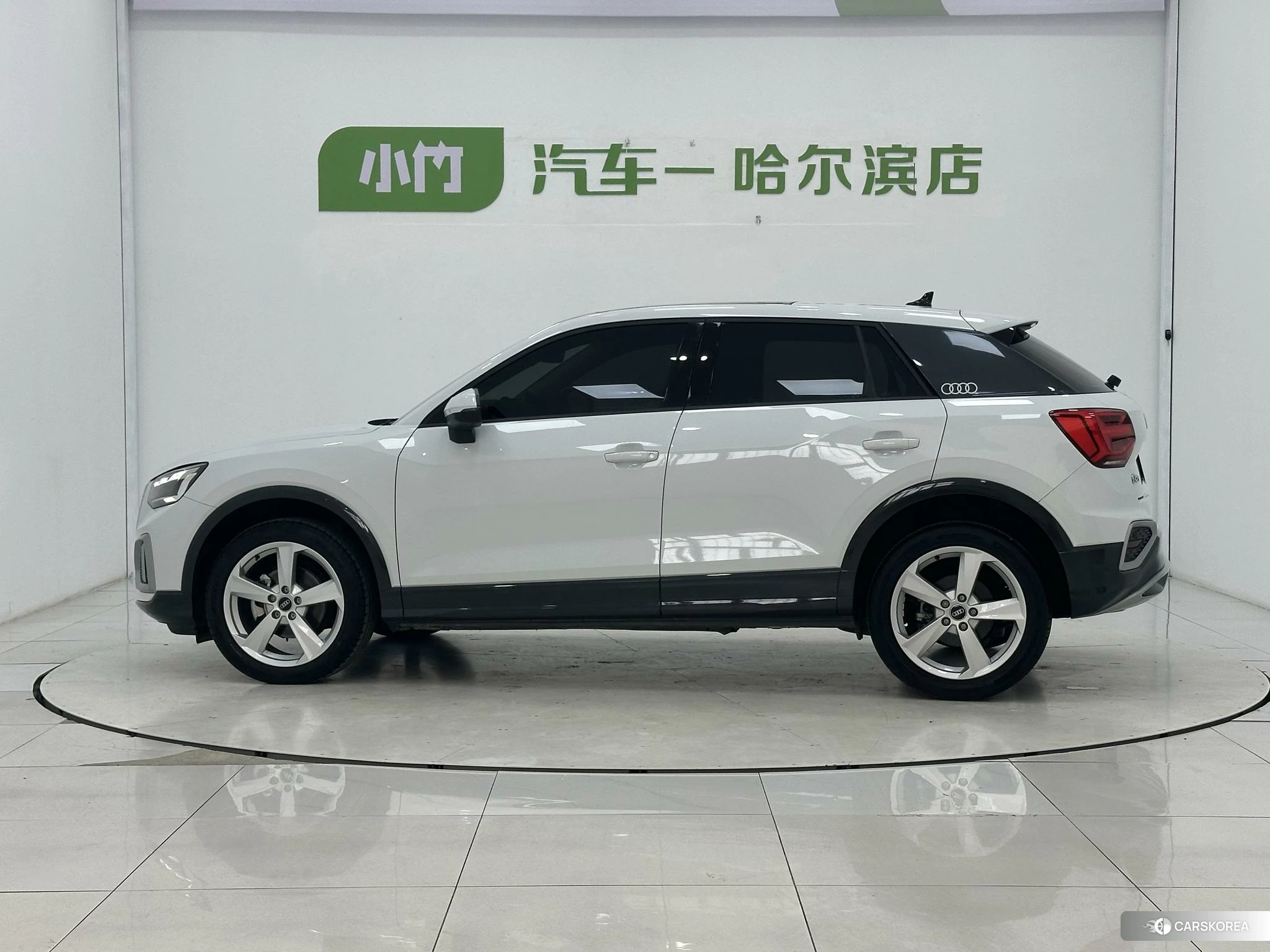 Audi Q2L 2021 Белый из Китая, фото 2
