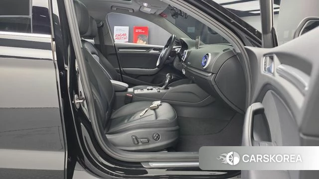 Audi New A3 2018 Черный из Кореи, фото 2