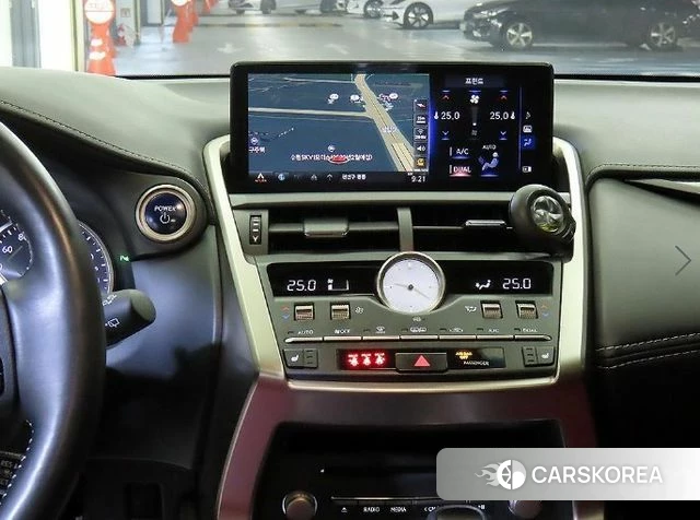 Lexus NX300h 2019 Черный из Кореи, фото 2