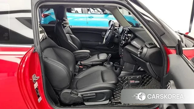 Mini Cooper 2021 Красный из Кореи, фото 2