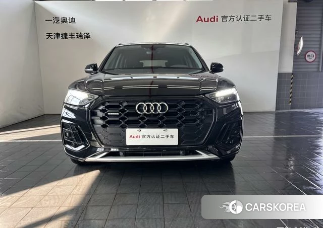 Audi Q5L 2022 Черный из Китая, фото 2